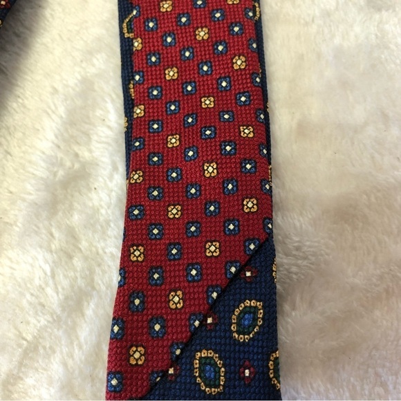TOMMY Hilfiger Silk Blue/Red/Yellow Tie - Picture 5 of 6